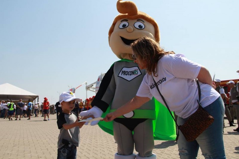 Mascote Do Procon Rs Faz Sucesso Na Abertura Da Opera O Ver O Para